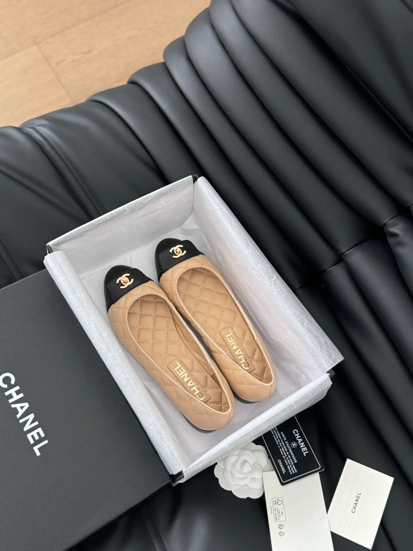 👟👟Ex-factory price 540👟👟 Purchasing-grade Chanel 24B new schoolbag buckle ballet shoes, classic diamond pattern, never tire of it😌 Sheepskin lining on the upper, leather outsole, high flat heel Size: 35-39 Other sizes 40/41/42/43 customized